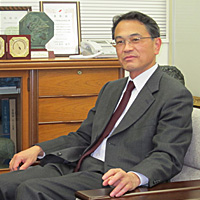 遠藤昌己氏